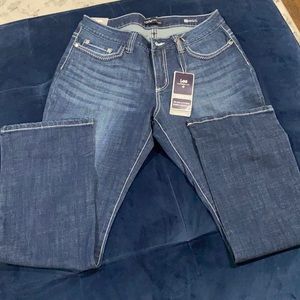 NWT size 14 Lee PlatinumLabel Midrise Fit with ultra stretch.